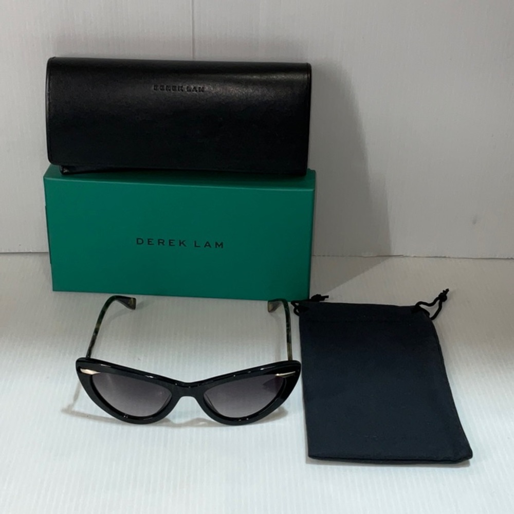 Derek Lam women’s sunglasses Doris cat eye black frame